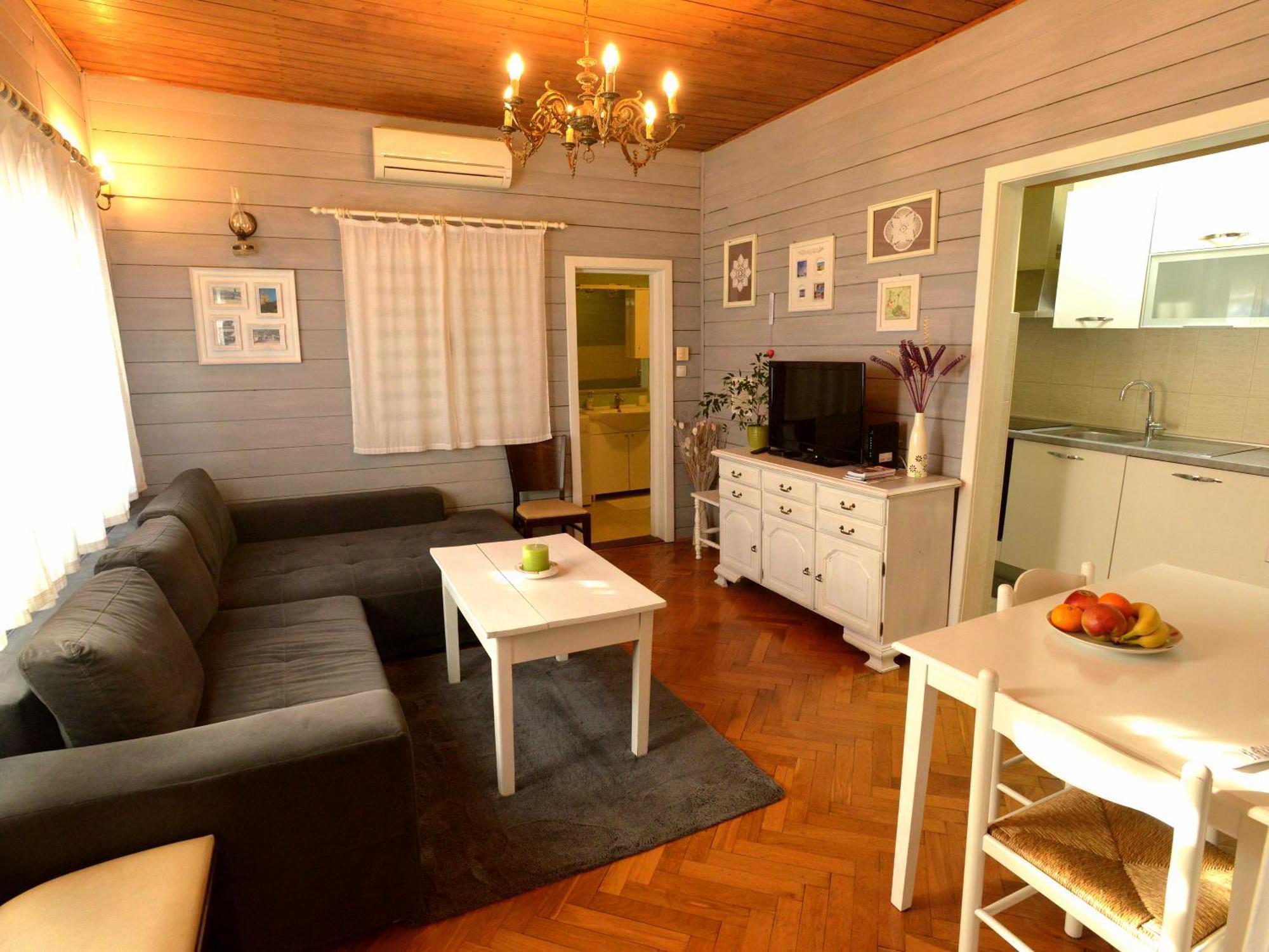 Apartments Antonella ซาเกร็บ ภายนอก รูปภาพ