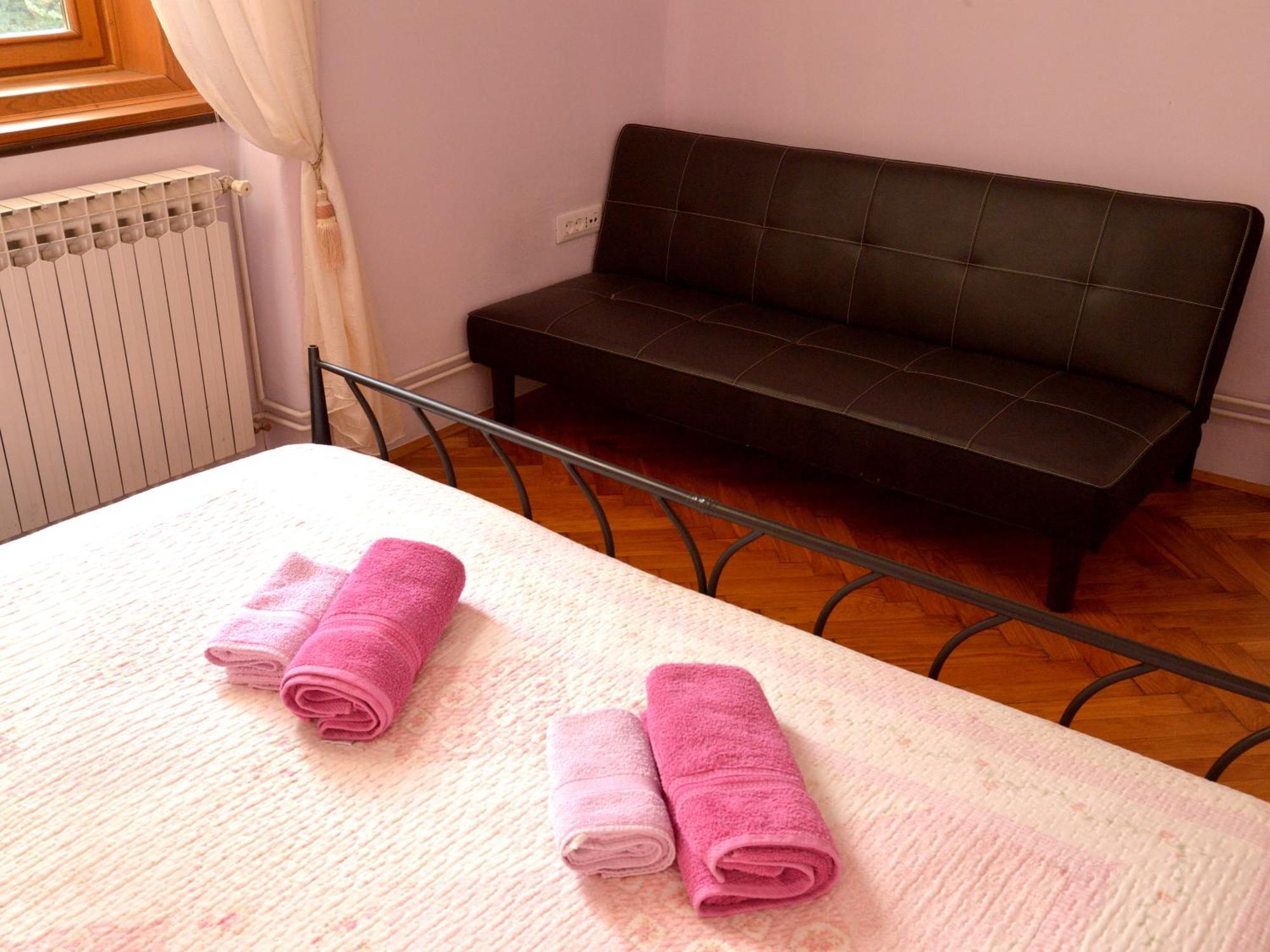 Apartments Antonella ซาเกร็บ ภายนอก รูปภาพ