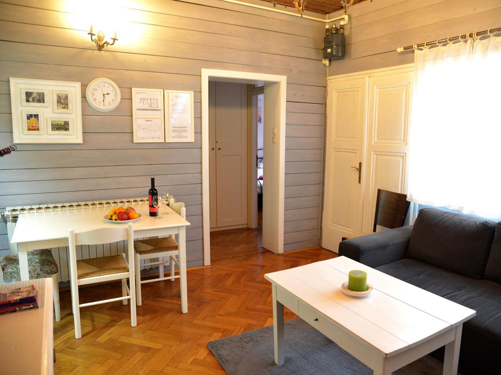 Apartments Antonella ซาเกร็บ ภายนอก รูปภาพ