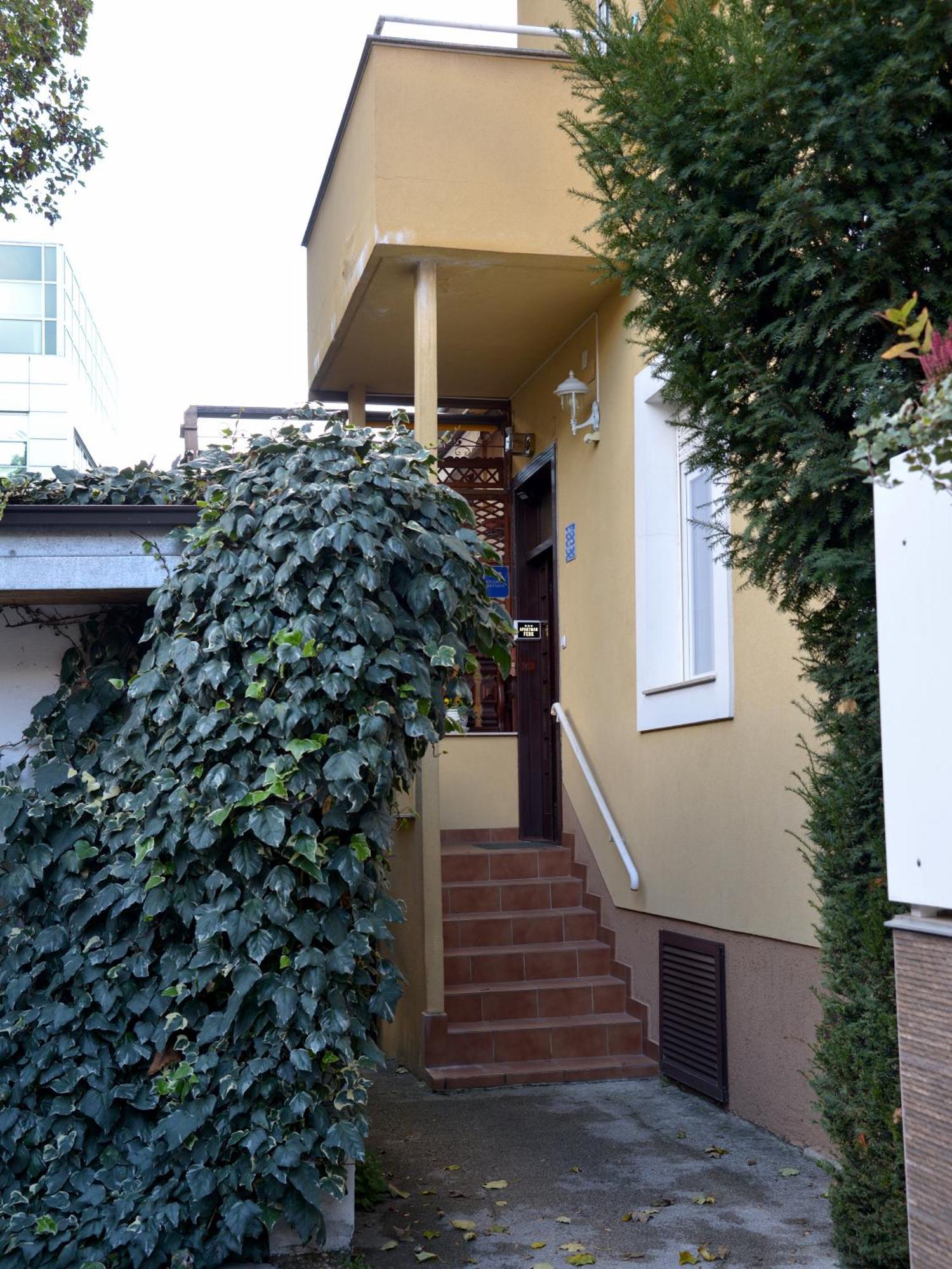 Apartments Antonella ซาเกร็บ ภายนอก รูปภาพ